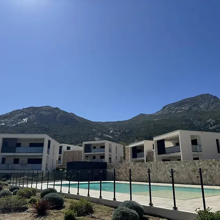 Appartement Dans Neuve Avec Piscine *